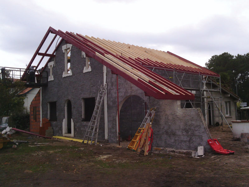 Labouyrie-renovation-charpente-toiture-couverture-capbreton